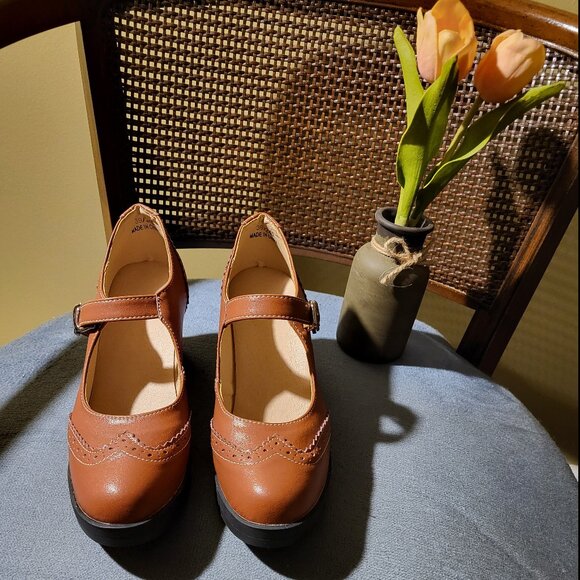 Mary Jane style heels - Picture 1 of 6